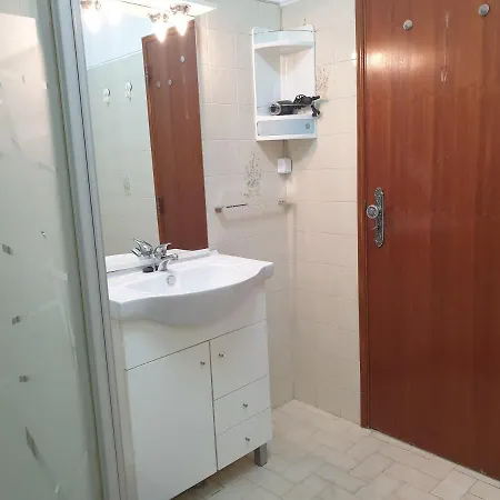 Sunset Seaviews 公寓 *